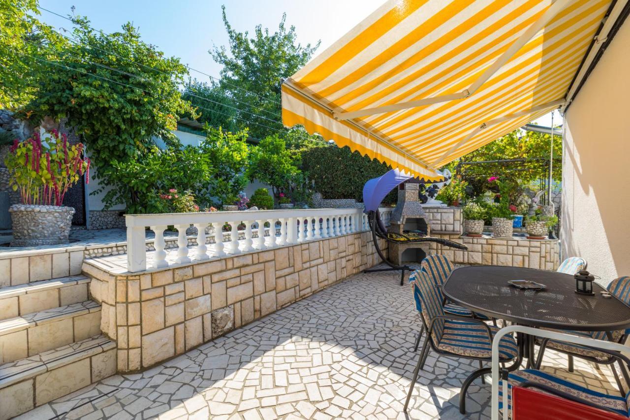 Apartman Mladenka Dramalj Exterior photo