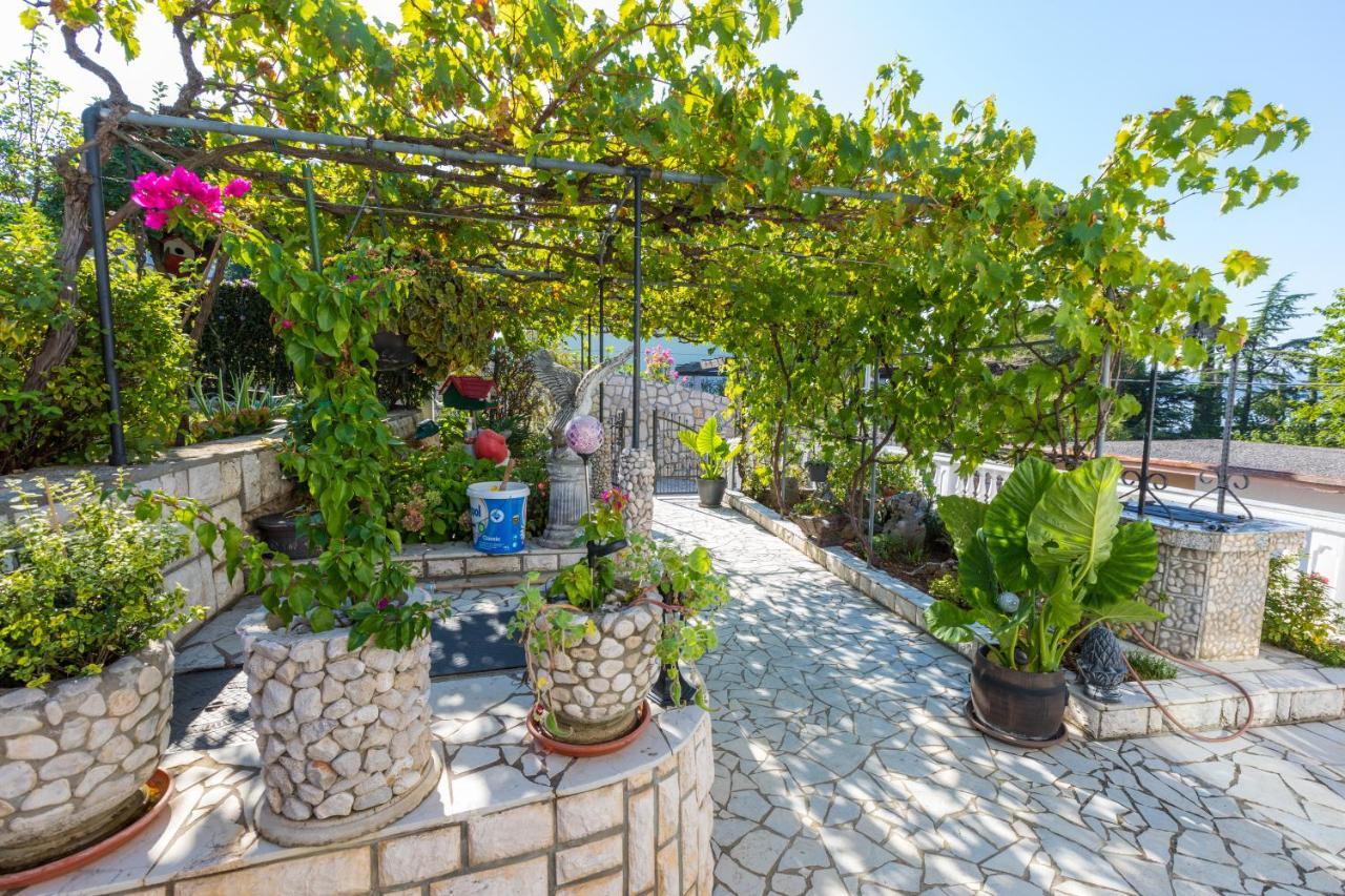 Apartman Mladenka Dramalj Exterior photo